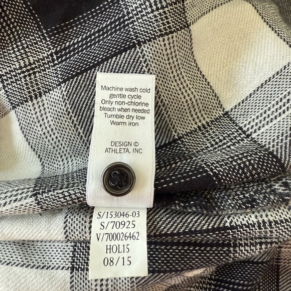 Athleta | Black & White Plaid Lumberjill Button Down Shirt | Size Small - Picture 5 of 5